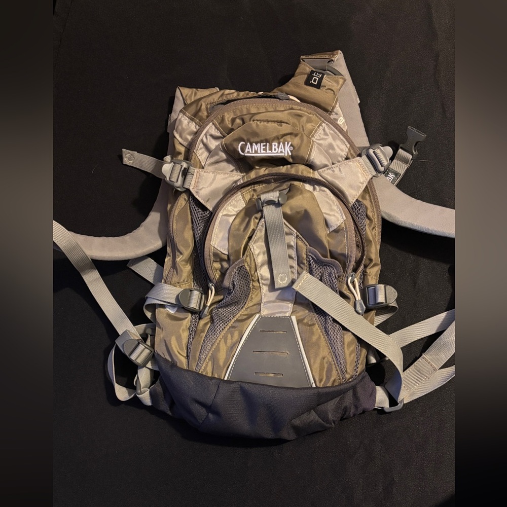 Camelbak hiking backpack needs the. Camel bag that holds the water
